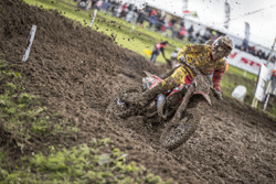 Discreto debut del RFME GasGas MXJunior Team en el barro británico