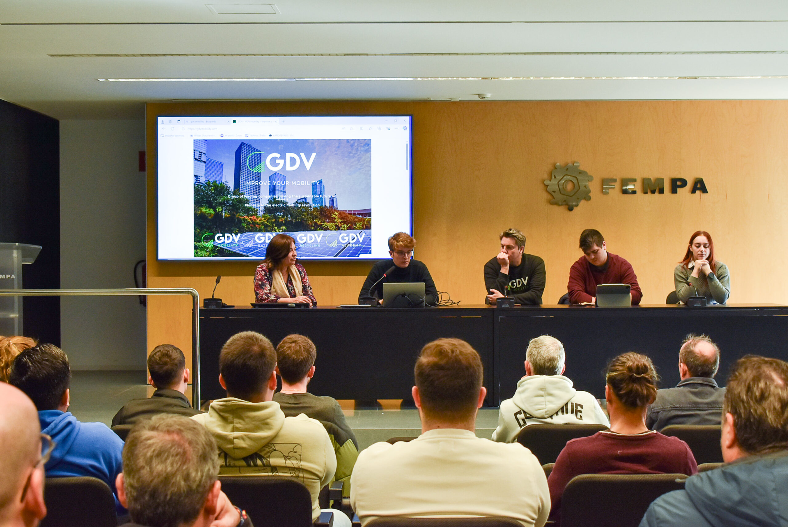 FEMPA y GDV buscan perfiles para formar en el sector de las baterías del vehículo eléctrico