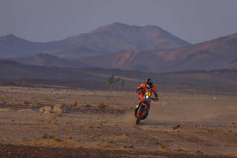 Daniel Sanders buscará el doblete en la categoría de Motos del Dakar