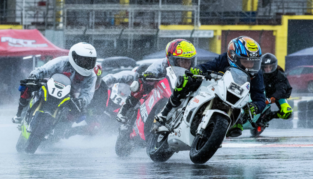 Este fin de semana arrancan TT-TR, TT-E, Motocross y Minivelocidad