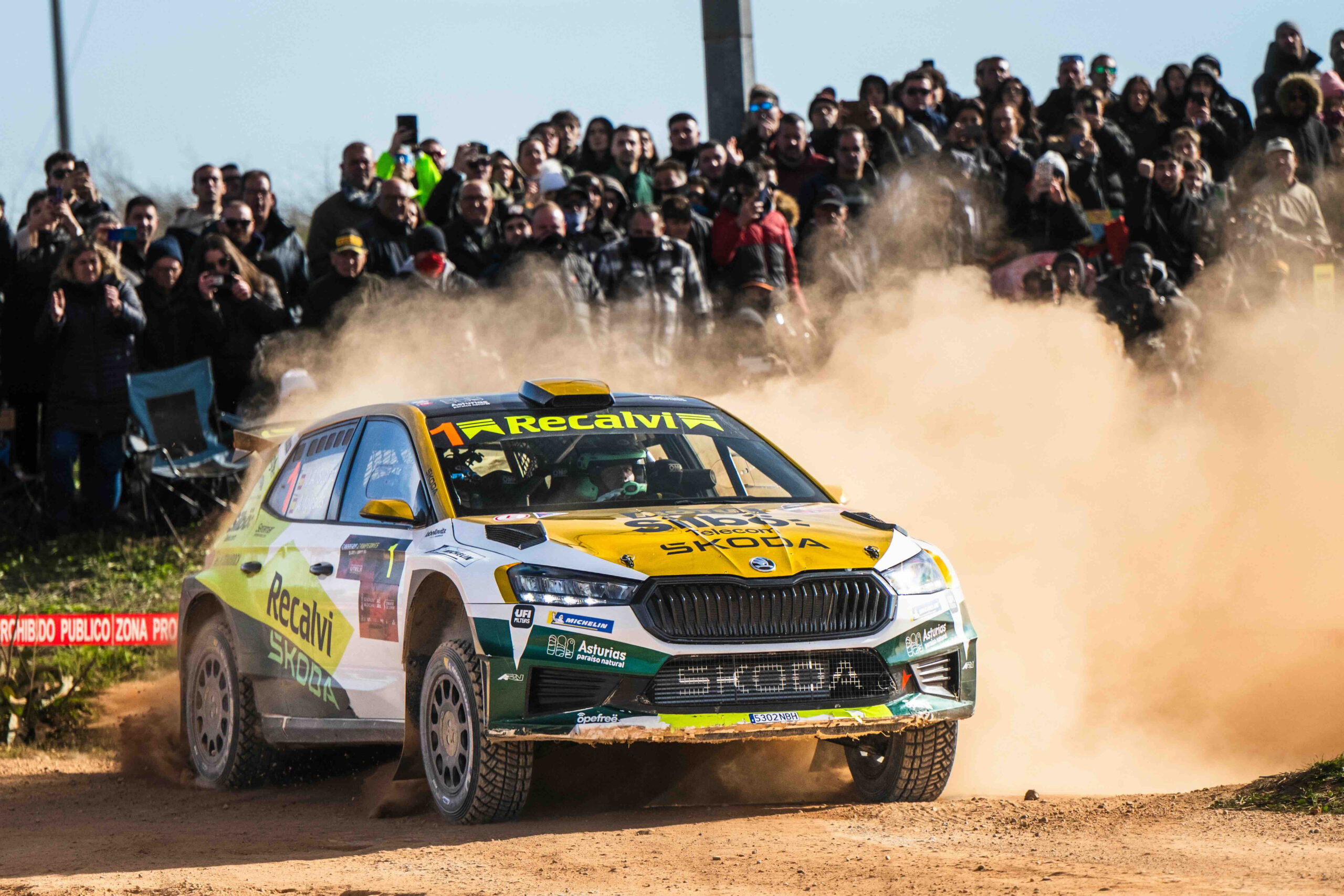 Victorias de «Cohete» Suárez y Miquel Prat en la Carrera Campeones S-CER & CERTT