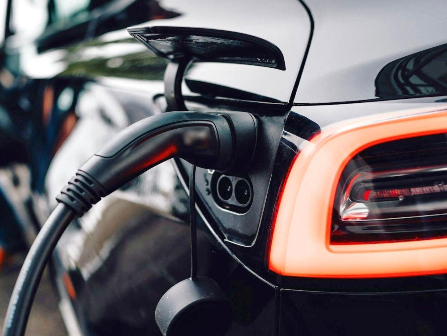 España alcanzó los 50.000 puntos operativos de recarga pública en 2025