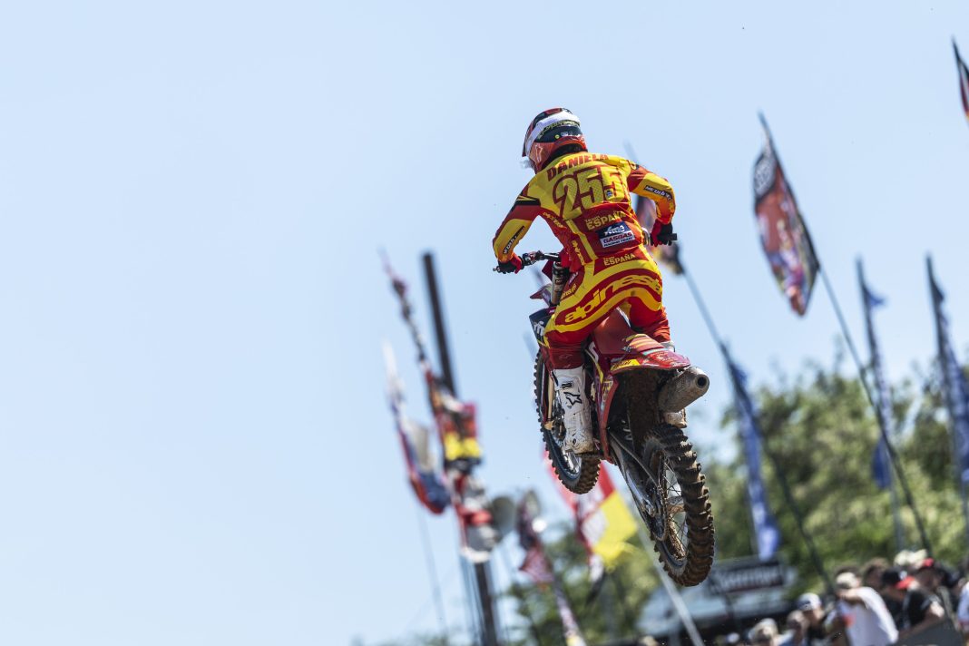 Daniela Guillén afianza en Alemania su liderato en el Mundial Femenino de Motocross