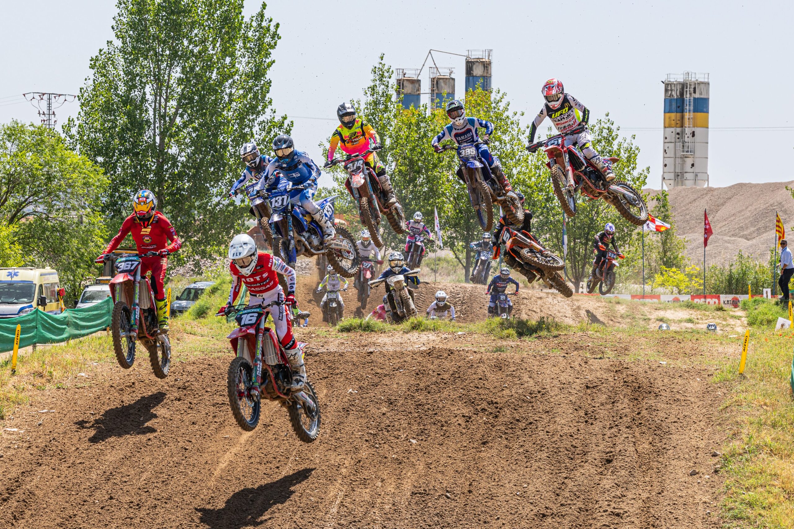 Fin de semana de dobletes en la prueba del Nacional de MX de Montearagón