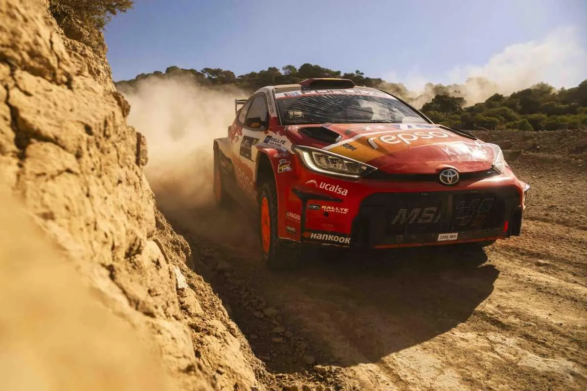 Alejandro Cachón, 3º en el Rallye Acrópolis, roza ya el liderato del Mundial de WRC2