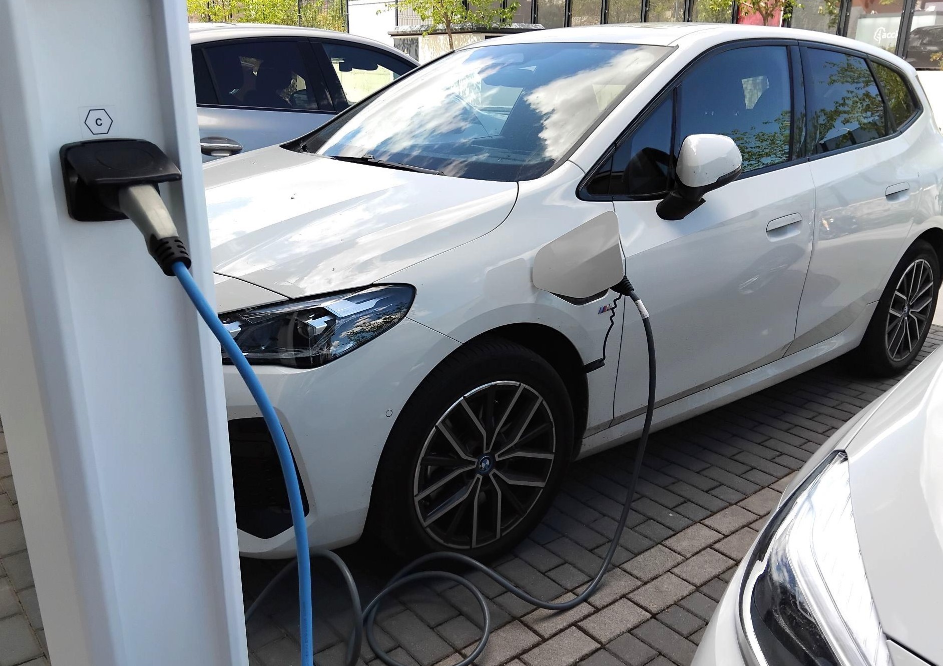 Las matriculaciones de vehículos electrificados suben más de un 37% en el primer semestre