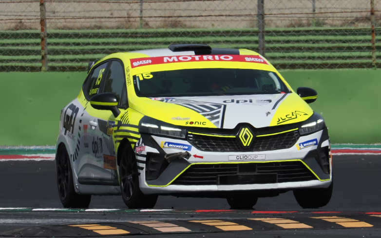 David Pouget sella una nueva victoria en la Copa Clio España en Vallelunga (Italia)