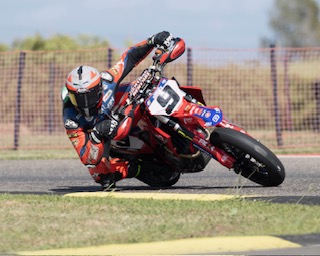 Ávila y Barco ganan la primera prueba del Campeonato de España de Supermoto