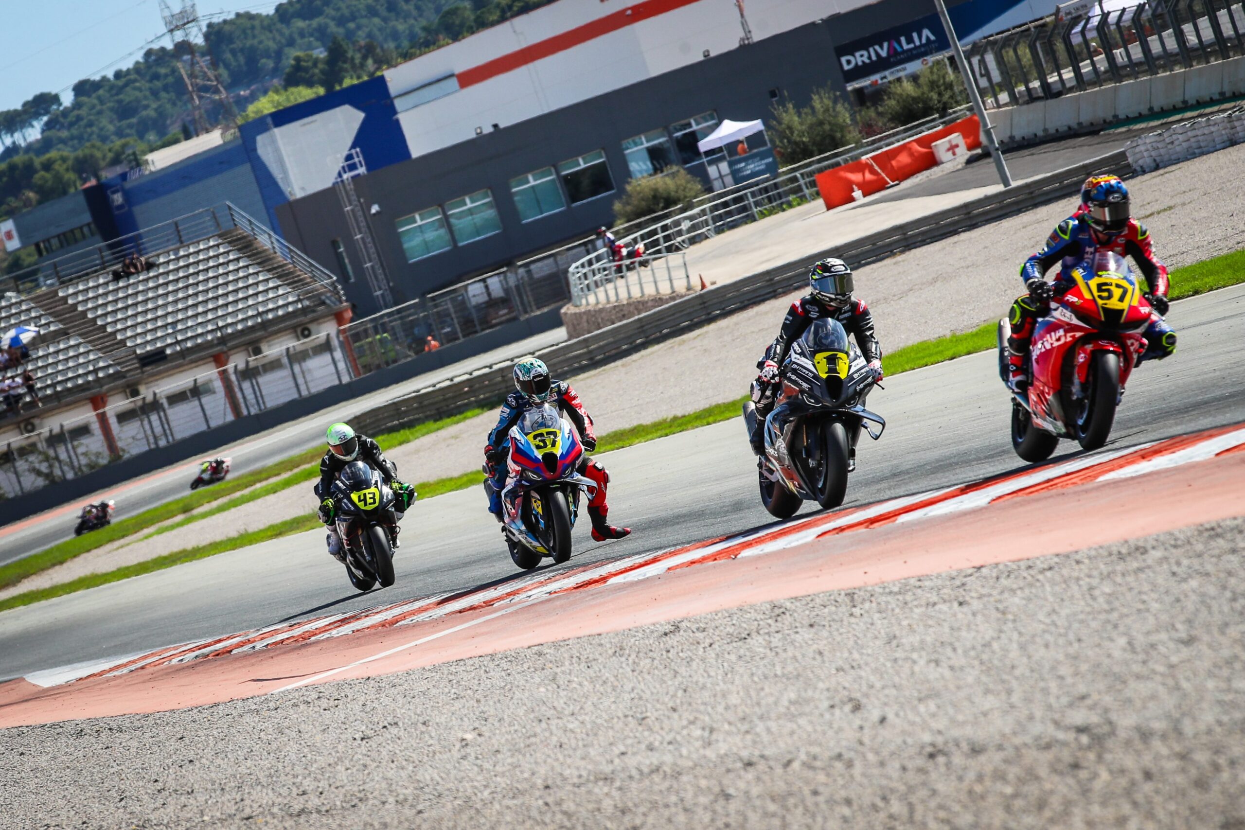Ivo Lopes gana en SBK y aprieta el título en el Circuito Ricardo Tormo de Cheste