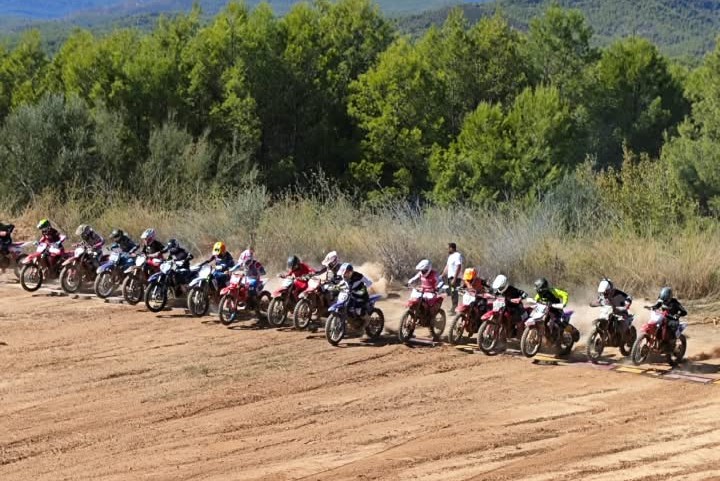Alcora volvió a ser el escenario de una cita del autonómico de Motocross