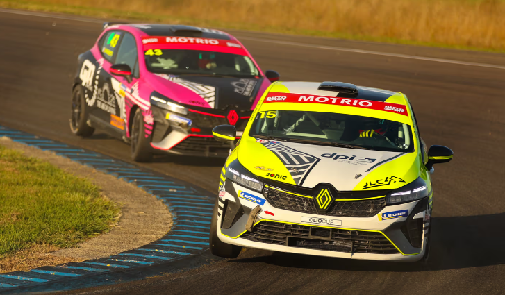 La Copa Clio España entra en su tramo decisivo en el Circuito de Nogaro (Francia)