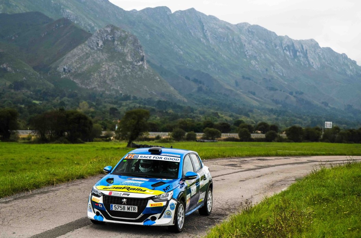 Javier Cañada, campeón del Desafío Peugeot en un final impredecible en tierras asturianas
