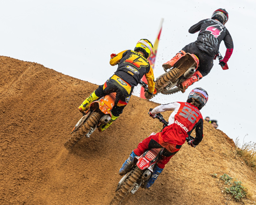 Alonso, Monné y Riba ganan la primera jornada del Motocross de Morón de la Frontera
