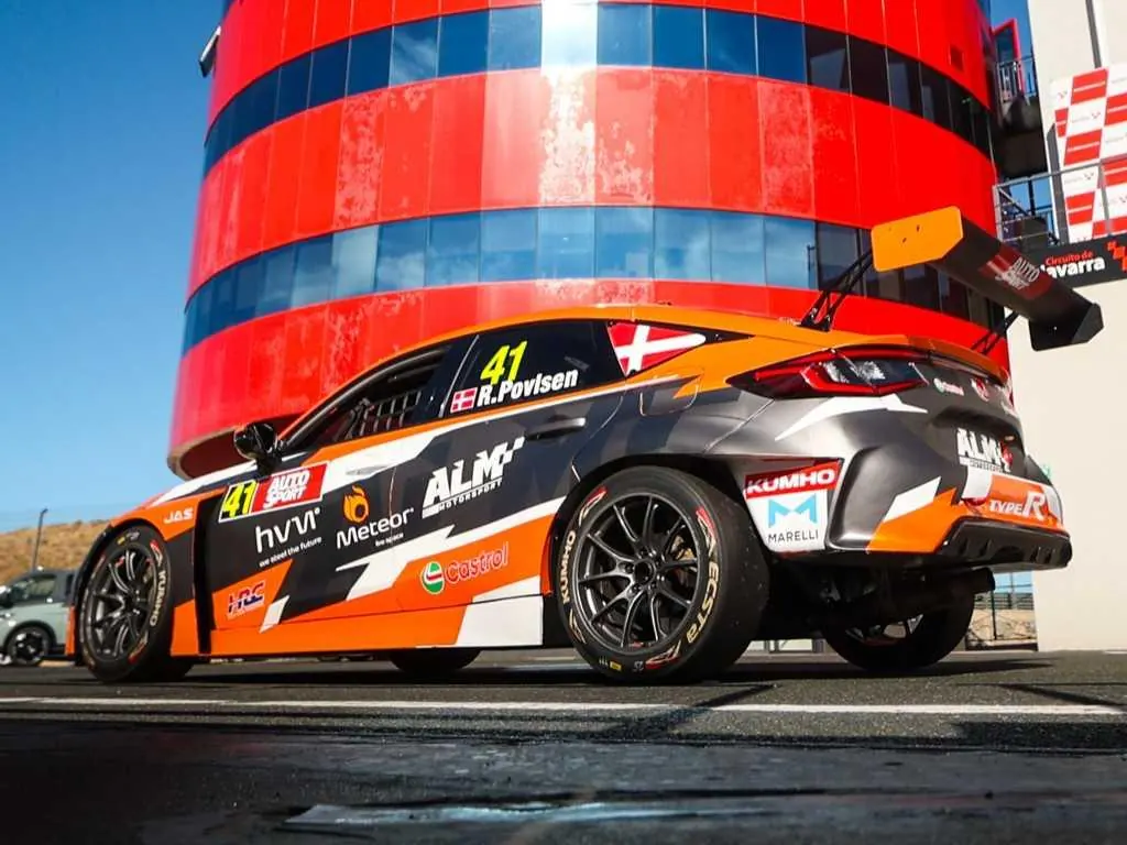 Piirimägi y Povlsen se reparten las victorias del TCR Spain en Navarra